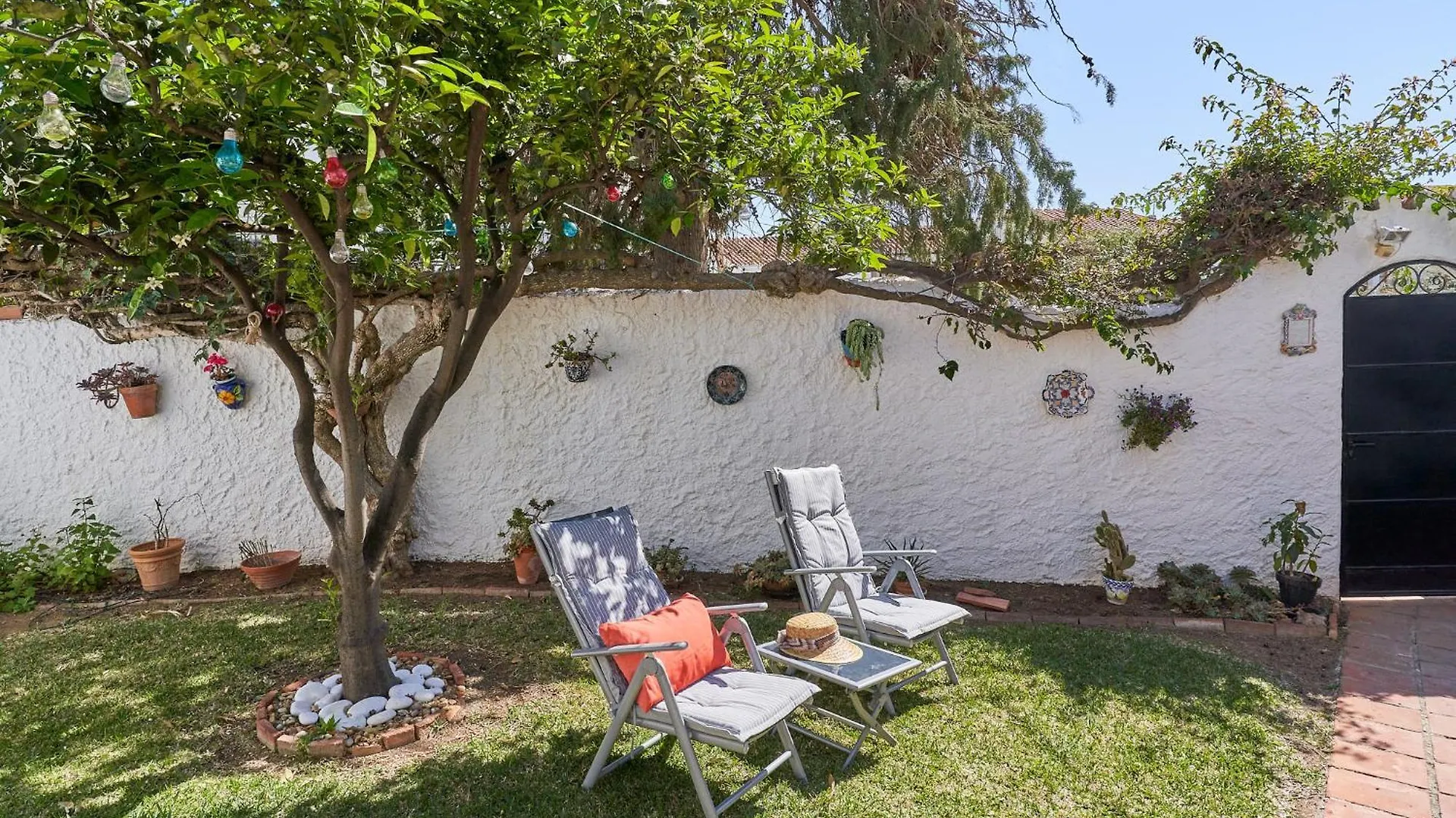 Capistrano Village, Casa Halo Nerja Hiszpania
