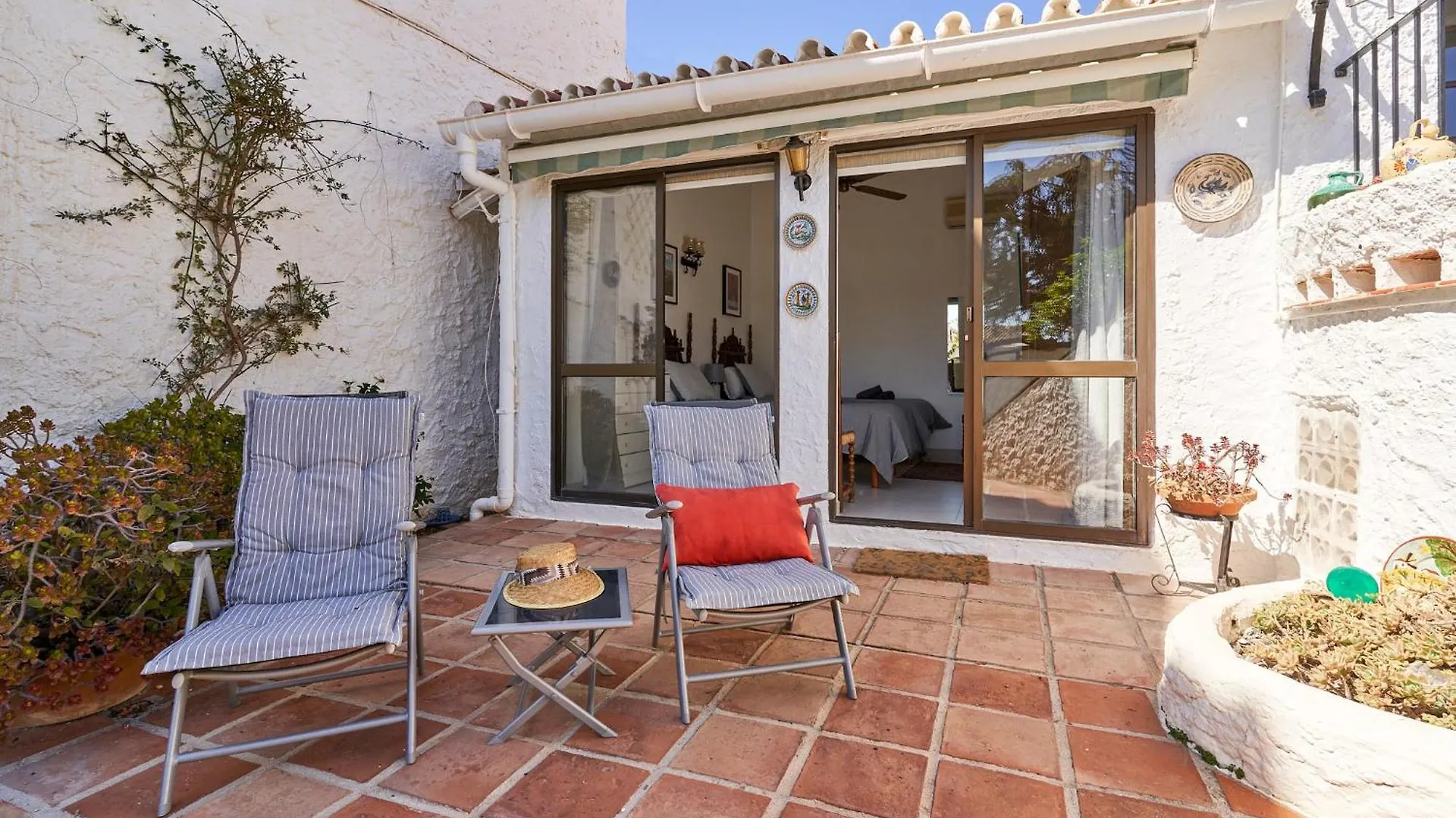 Capistrano Village, Casa Halo Nerja 0*,